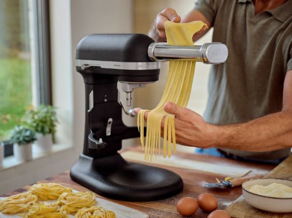 KitchenAid Artisan 6.6L Bowl Lift Food Mixer